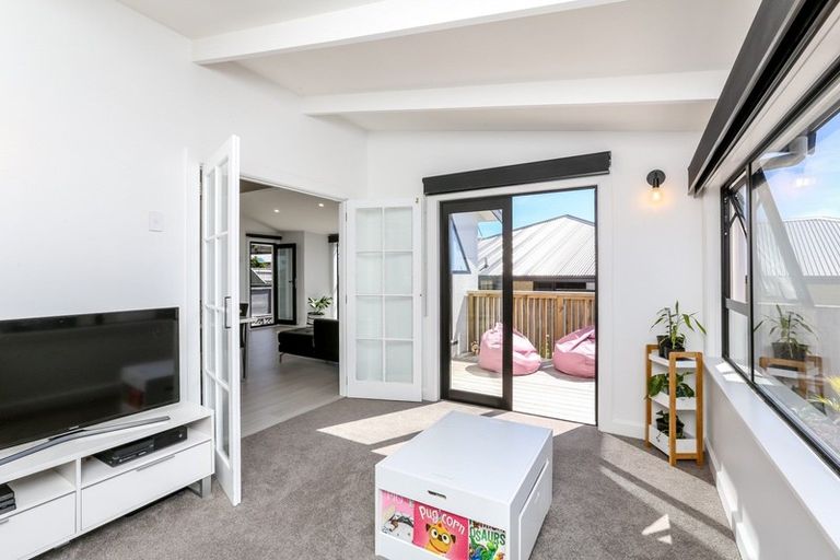 Photo of property in 105 Parklands Avenue, Bell Block, New Plymouth, 4312