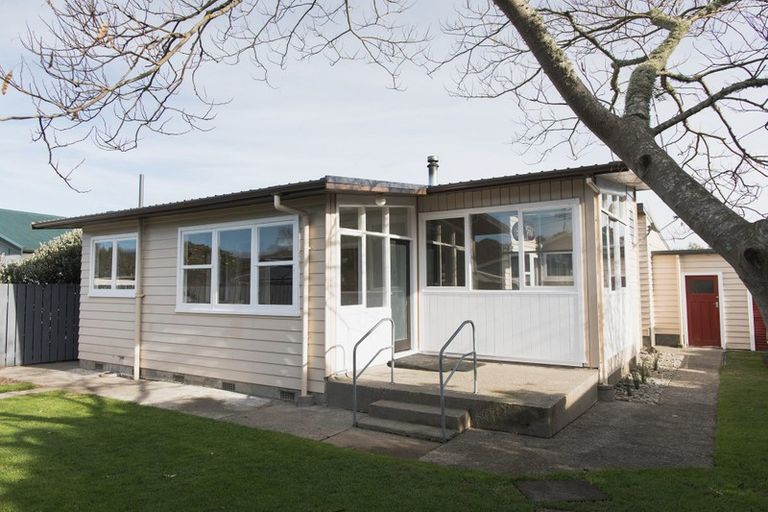 Photo of property in 3 Parera Grove, Heretaunga, Upper Hutt, 5018