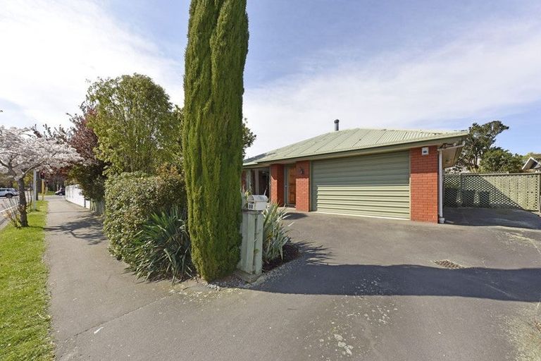 Photo of property in 88 Grahams Road, Burnside, Christchurch, 8041