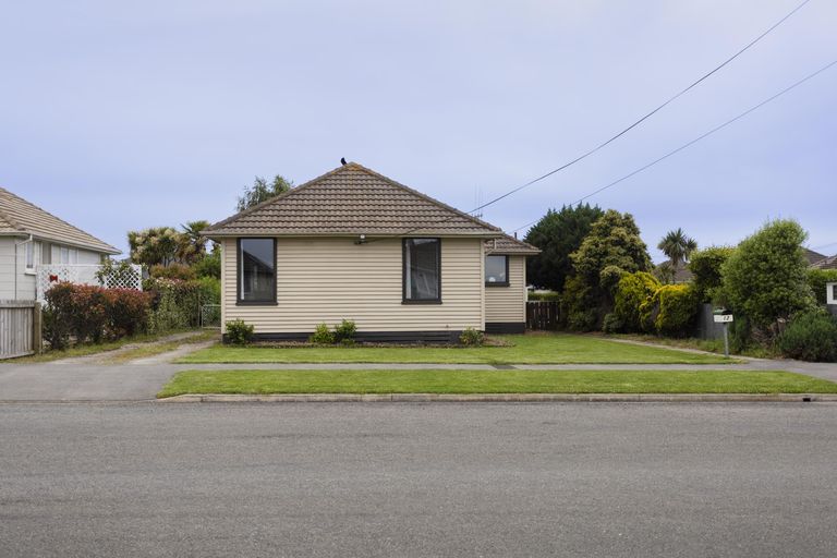 Photo of property in 12 Raglan Street, Oamaru North, Oamaru, 9400