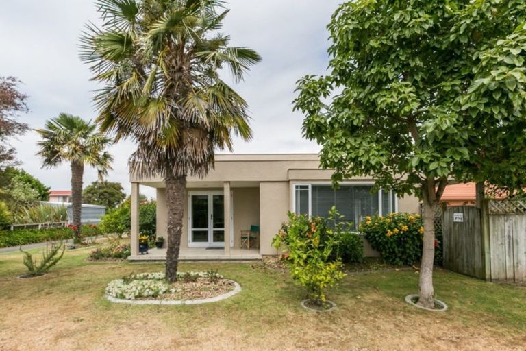 Photo of property in 525a Main North Road, Bay View, Napier, 4104
