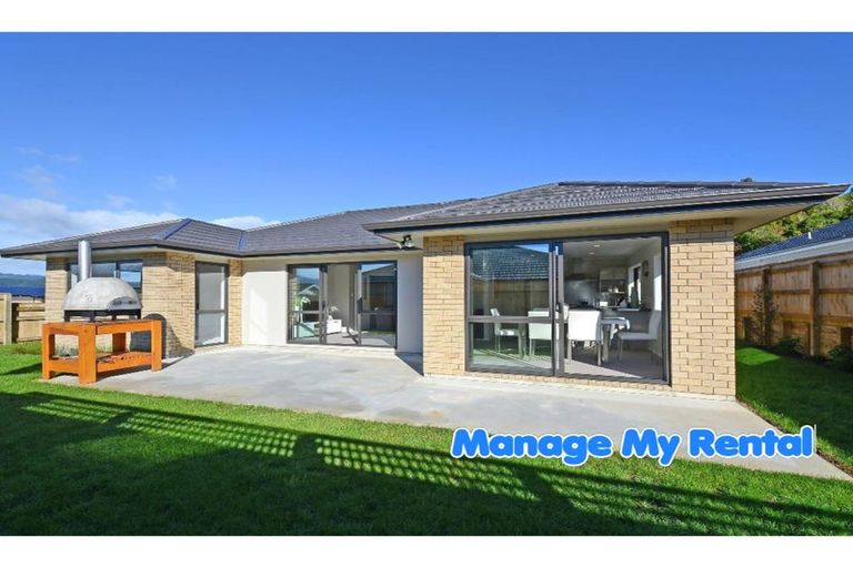 Photo of property in 89 Riverstone Drive, Riverstone Terraces, Upper Hutt, 5018