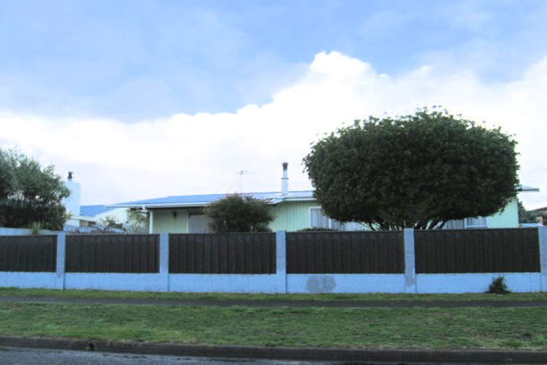 Photo of property in 14 Palgrave Avenue, Flaxmere, Hastings, 4120