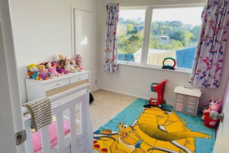 Photo of property in 76 Mountbatten Avenue, Hillcrest, Auckland, 0627