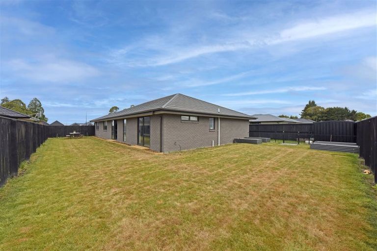 Photo of property in 2 Tara Crescent, Woodend, 7610