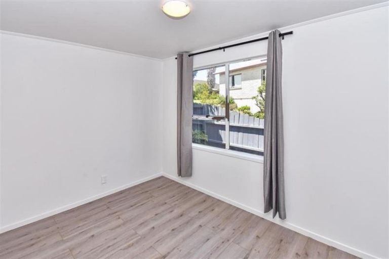 Photo of property in 10 Massine Place, Randwick Park, Auckland, 2105