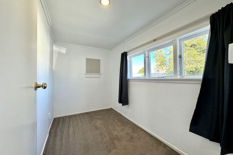 Photo of property in 43 Scotts Road, Manurewa East, Auckland, 2102