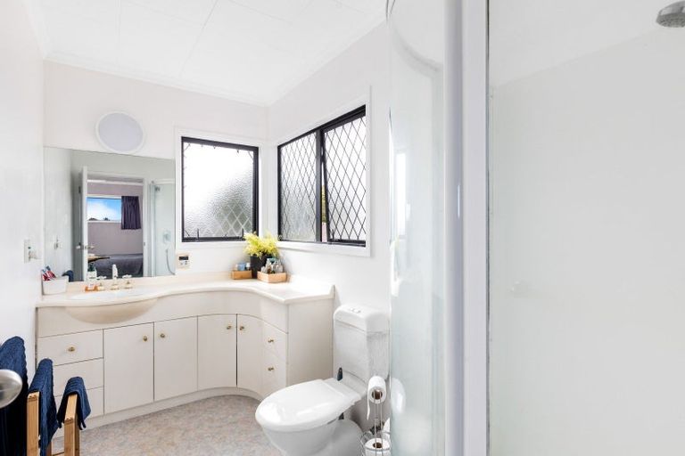 Photo of property in 68 Brois Street, Frankleigh Park, New Plymouth, 4310