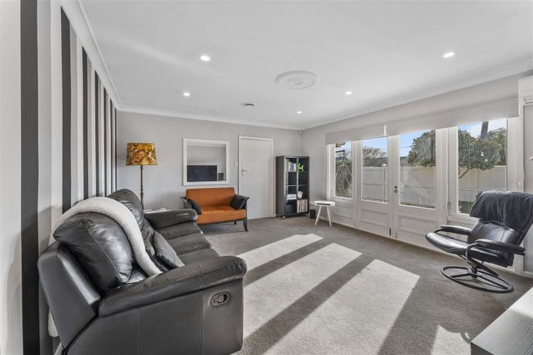 Photo of property in 2 Colwyn Street, Bryndwr, Christchurch, 8053