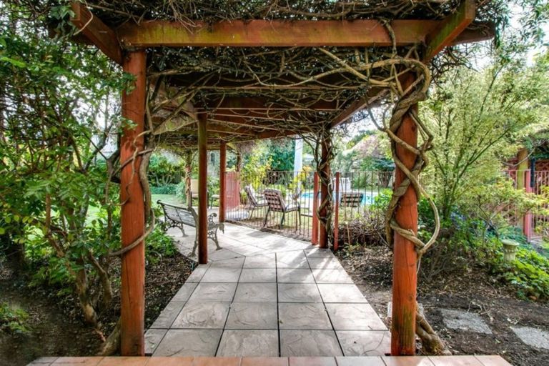 Photo of property in 180 Auckland Road, Greenmeadows, Napier, 4112