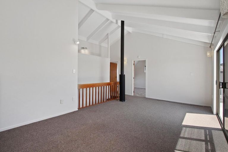 Photo of property in 114 Torkar Road, Clarks Beach, 2122