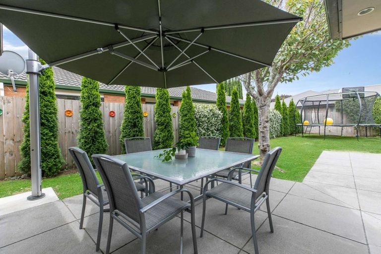 Photo of property in 15 Lockhart Place, Rototuna, Hamilton, 3210