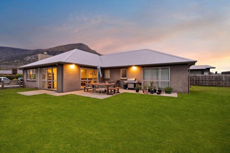 Photo of property in 29 Lochnagar Drive, Lake Hayes, Queenstown, 9304