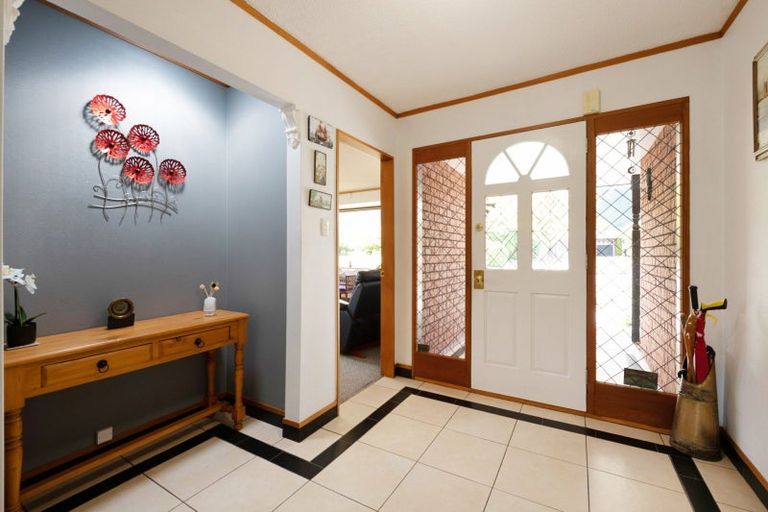 Photo of property in 11 Hurunui Street, Waikanae, 5036