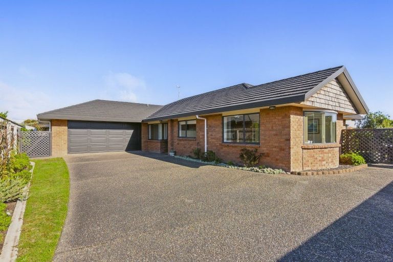 Photo of property in 80 Regent Drive, Paraparaumu Beach, Paraparaumu, 5032