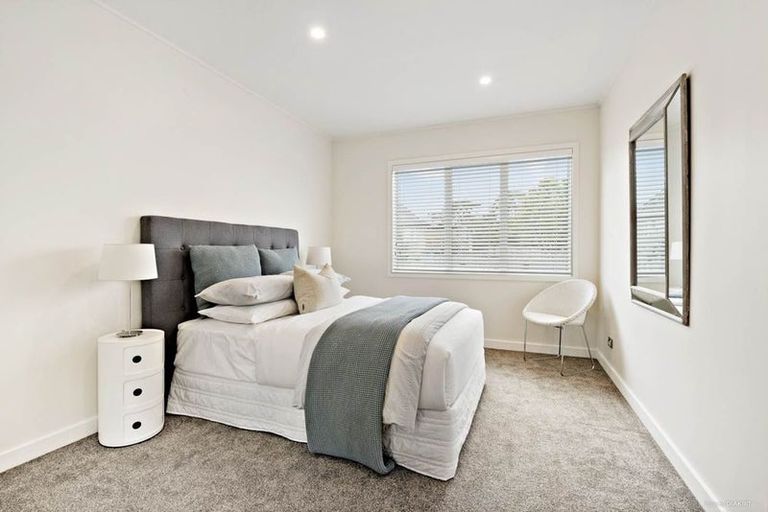 Photo of property in 7 The Bays Rise, Murrays Bay, Auckland, 0630