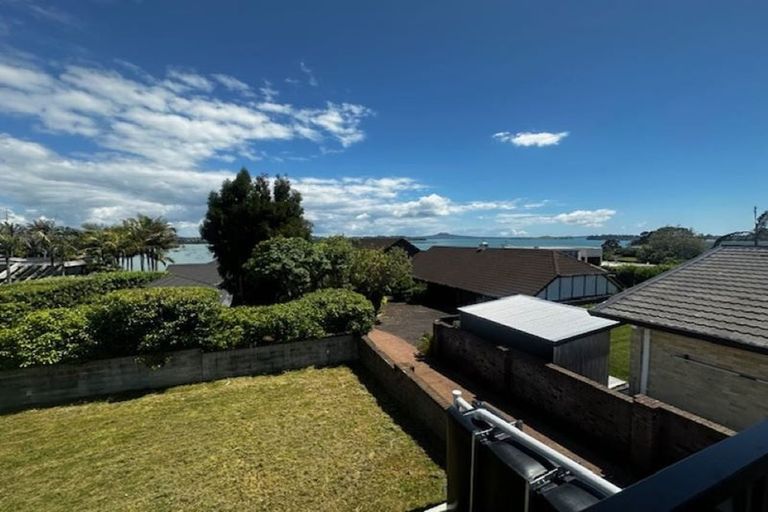 Photo of property in 35b Clyside Avenue, Half Moon Bay, Auckland, 2012