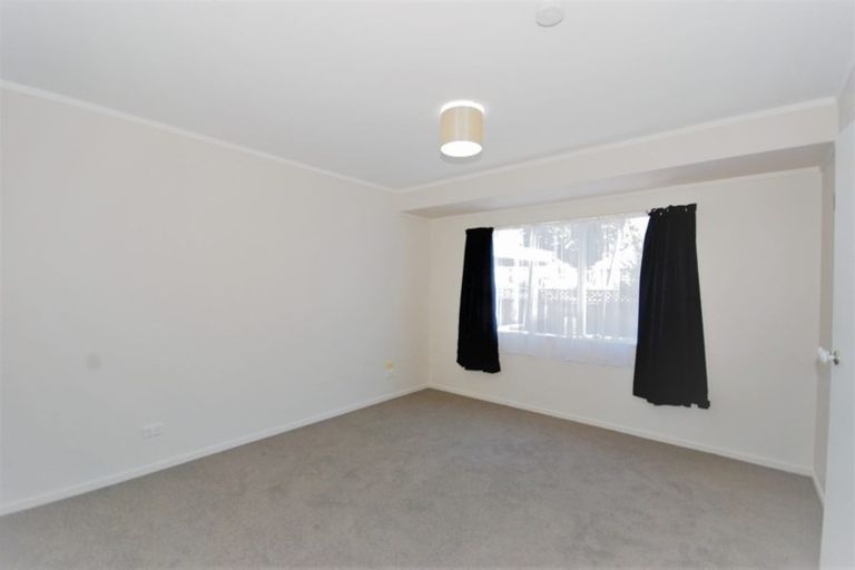 Photo of property in 2/69a Godley Road, Green Bay, Auckland, 0604