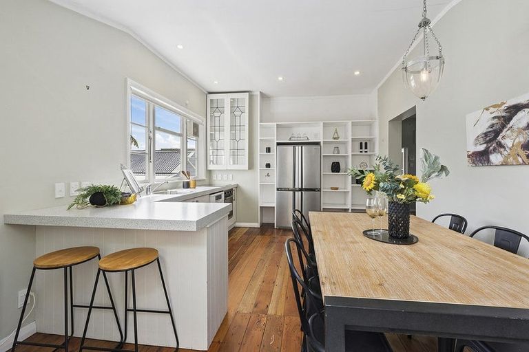 Photo of property in 18 Carrington Street, Mount Cook, Wellington, 6021