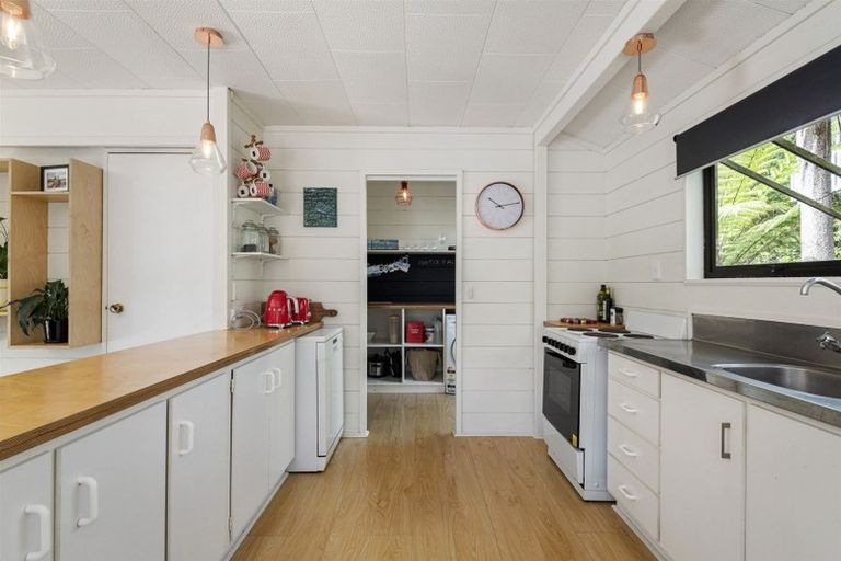 Photo of property in 2/71 Saddleback Rise, Murrays Bay, Auckland, 0630