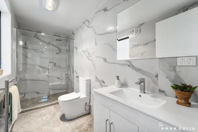 Photo of property in 36c Walker Road, Point Chevalier, Auckland, 1022