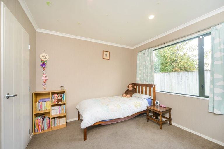 Photo of property in 8 Angelina Way, Kelvin Grove, Palmerston North, 4414