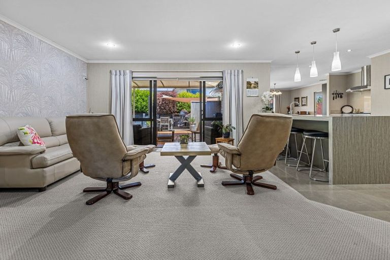 Photo of property in 137 Rowesdale Drive, Ohauiti, Tauranga, 3112