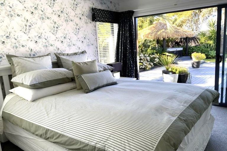 Photo of property in 31 Wells Place, Whitianga, 3510