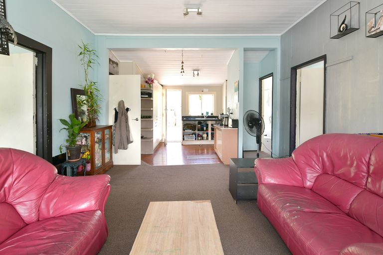 Photo of property in 12 Marie Avenue, Red Beach, 0932