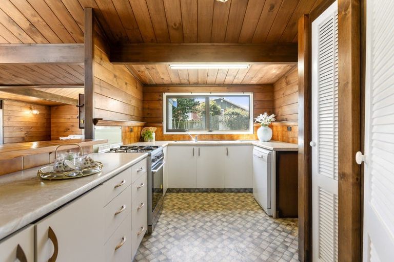 Photo of property in 295 Mangorei Road, Merrilands, New Plymouth, 4312