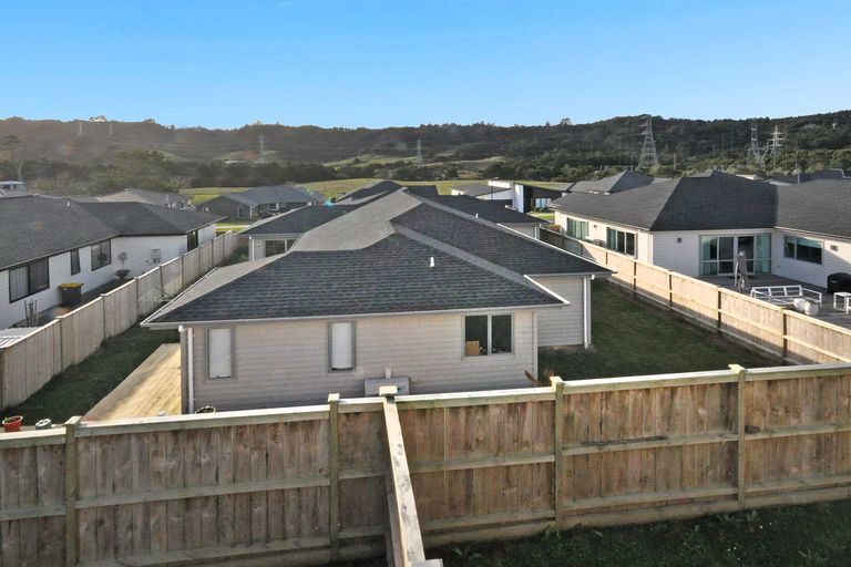 Photo of property in 7 Will Street, Huapai, Kumeu, 0810