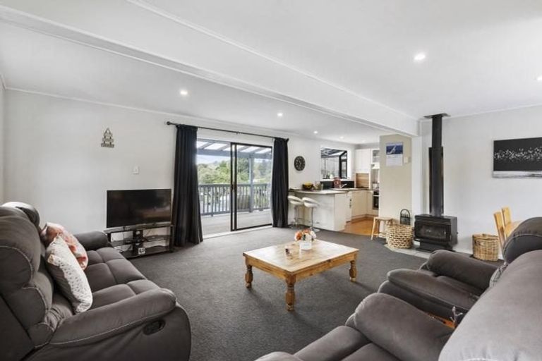 Photo of property in 20 Bertram Road, Kawakawa Bay, 2585