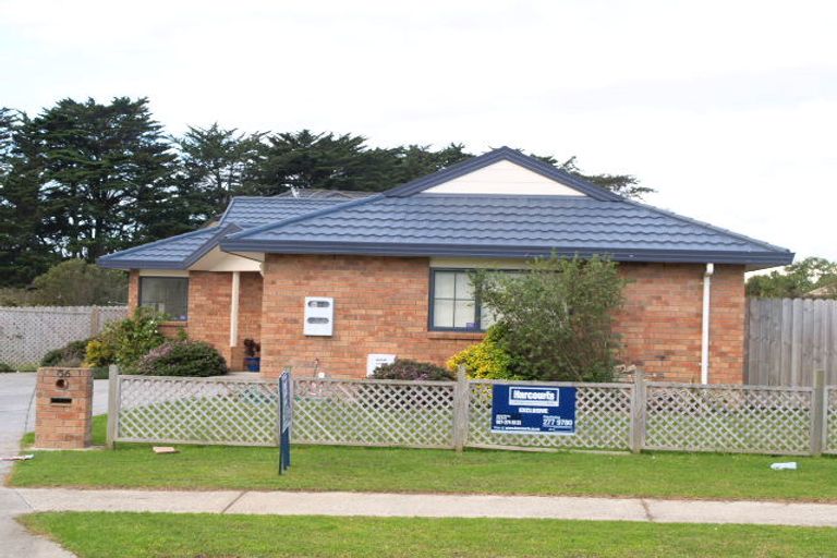 Photo of property in 56 Abiru Crescent, Favona, Auckland, 2024