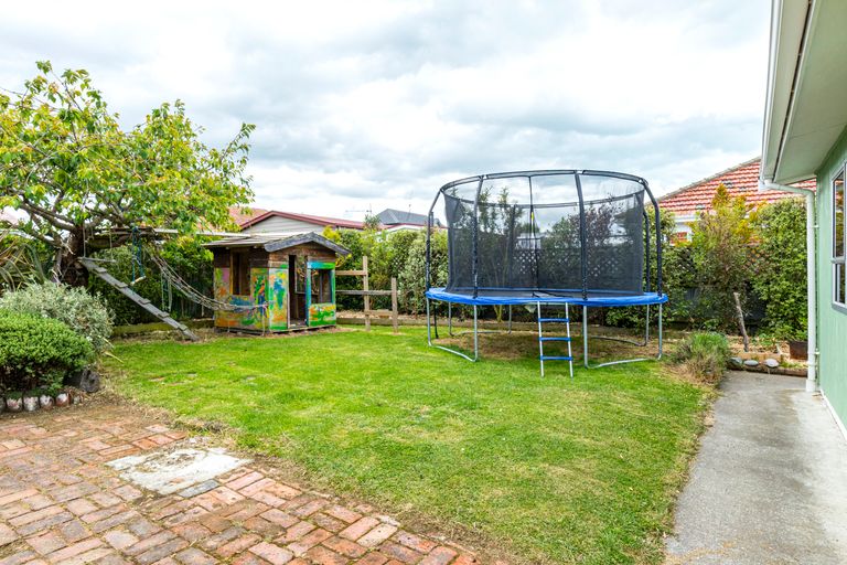 Photo of property in 21 Harborough Street, Watlington, Timaru, 7910