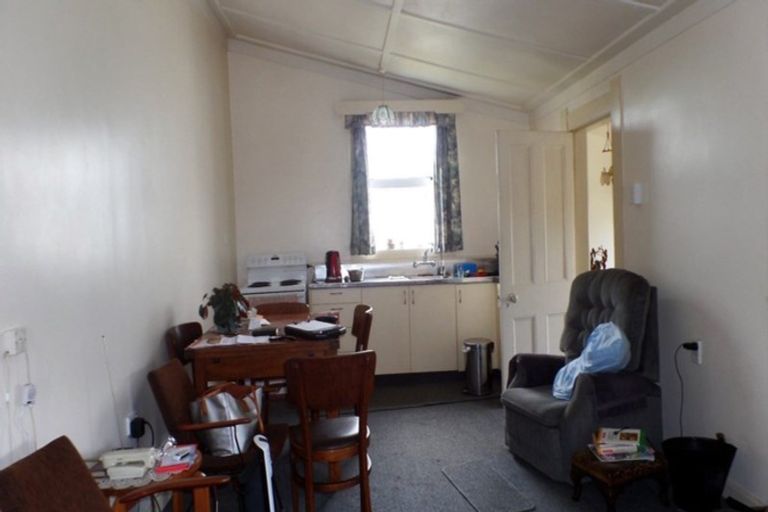 Photo of property in 88 Queen Street, Westport, 7825