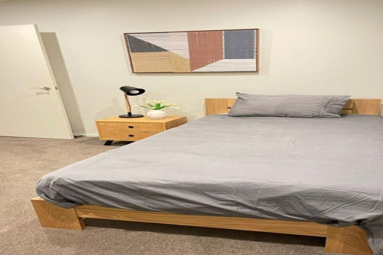 Photo of property in 39 Meadowcroft Grove, Johnsonville, Wellington, 6037