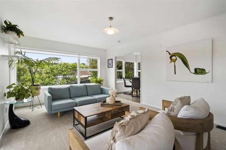 Photo of property in 19 Agincourt Street, Glenfield, Auckland, 0629