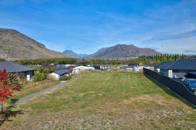 Photo of property in 18 Toni's Terrace, Lower Shotover, Queenstown, 9304
