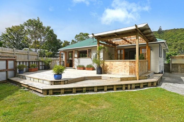 Photo of property in 30 Black Beech Street, Birchville, Upper Hutt, 5018