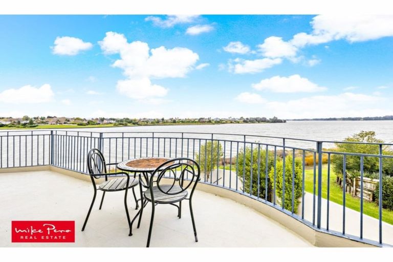 Photo of property in 54 Keywella Drive, Conifer Grove, Takanini, 2112