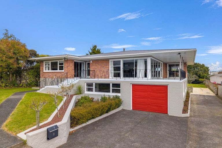 Photo of property in 12 Racecourse Road, Waiuku, 2123