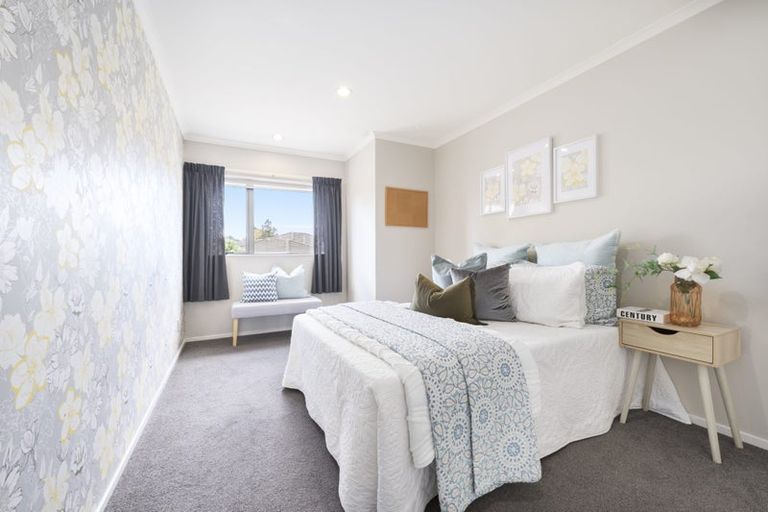 Photo of property in 22 Gala Place, Henderson, Auckland, 0612