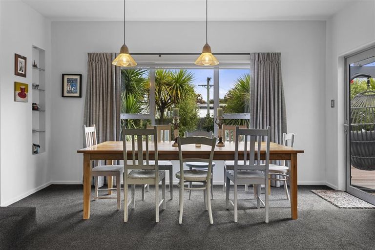 Photo of property in 7 Monks Parade, The Pines Beach, 7630