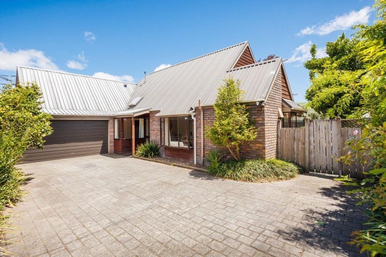 Photo of property in 51a Stanley Avenue, Palmerston North, 4414