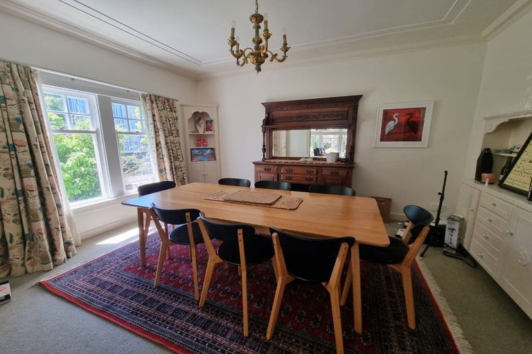 Photo of property in 19 Fitzherbert Terrace, Thorndon, Wellington, 6011