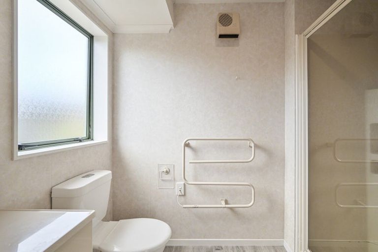 Photo of property in 17 Amanda Place, Mayfair, Hastings, 4122