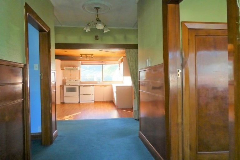 Photo of property in 105 Marlborough Street, Greymouth, 7805