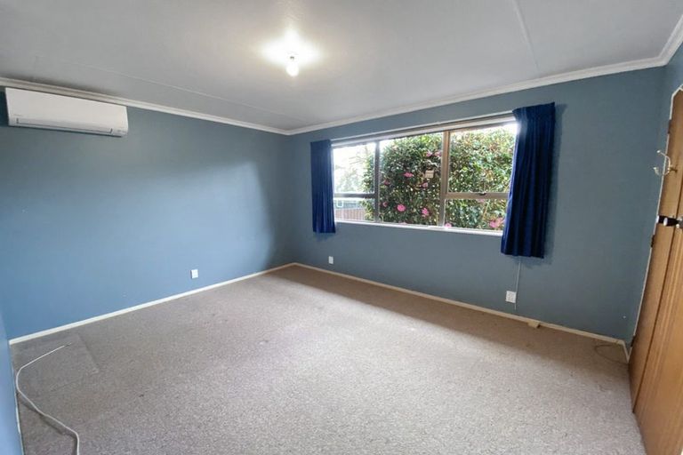 Photo of property in 71 Kaimanawa Street, Kelvin Grove, Palmerston North, 4414