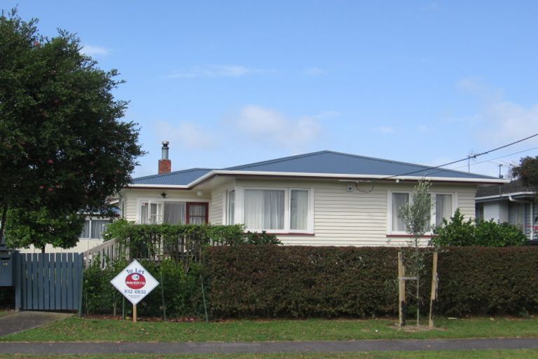 Photo of property in 10 Barbary Avenue, Kelston, Auckland, 0602