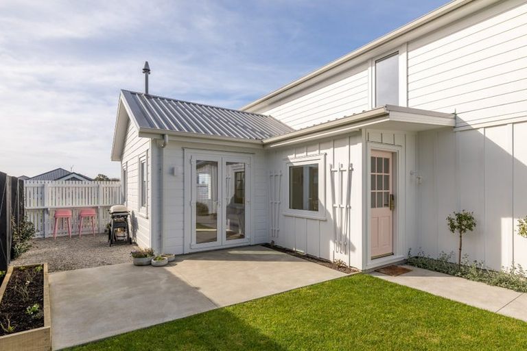 Photo of property in 17 El Patron Lane, Halswell, Christchurch, 8025